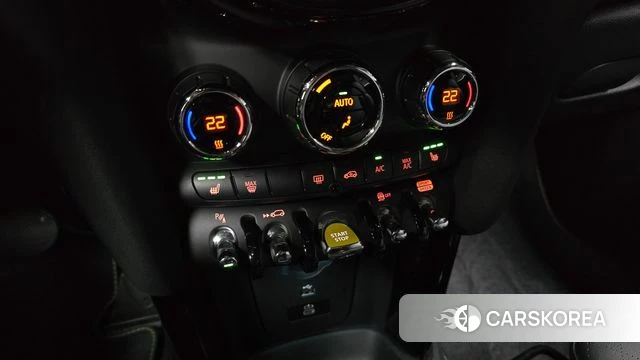 Mini Cooper Electric 2023 Серебристо-серый из Кореи, фото 6