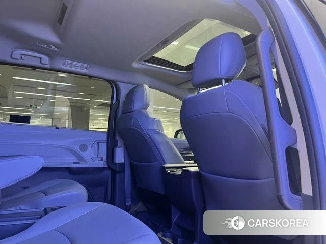 Toyota Grevia 2024 Белый из Китая, фото 6