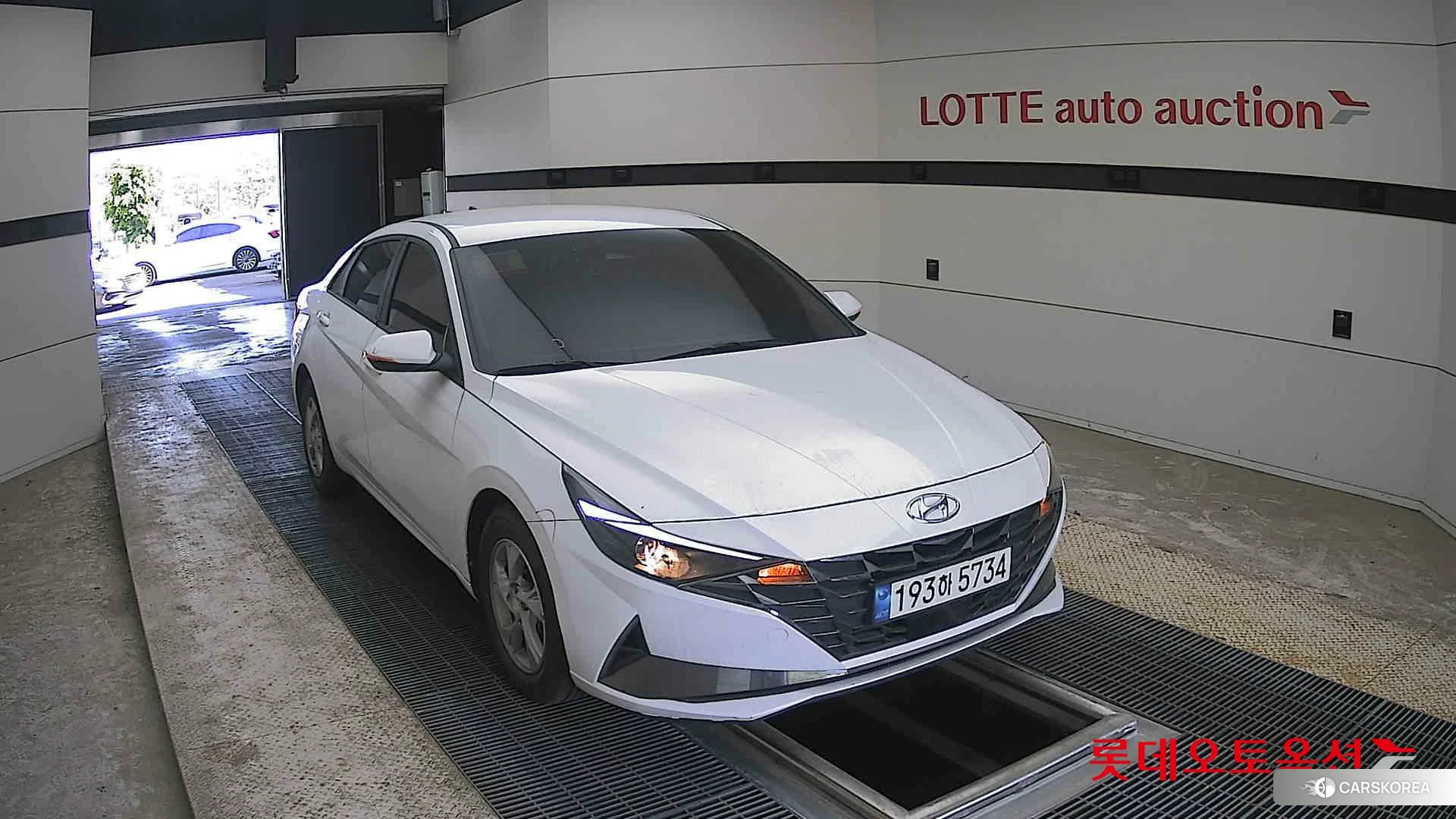 Hyundai Avante 2022 Polar White из Кореи, фото 6