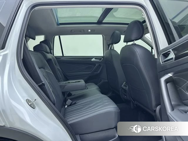 Volkswagen Tiguan L 2023 Белый из Китая, фото 6