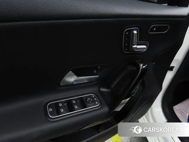 Mercedes-Benz A-Class W177 2020 Белый из Кореи, фото 6