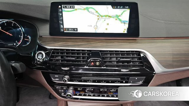 BMW 5 Series (G30) 2018 Белый из Кореи, фото 6