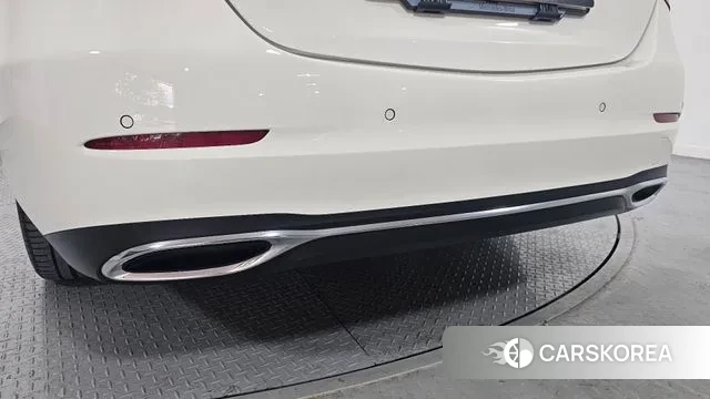 Mercedes-Benz C-Class W206 2024 Белый из Кореи, фото 6