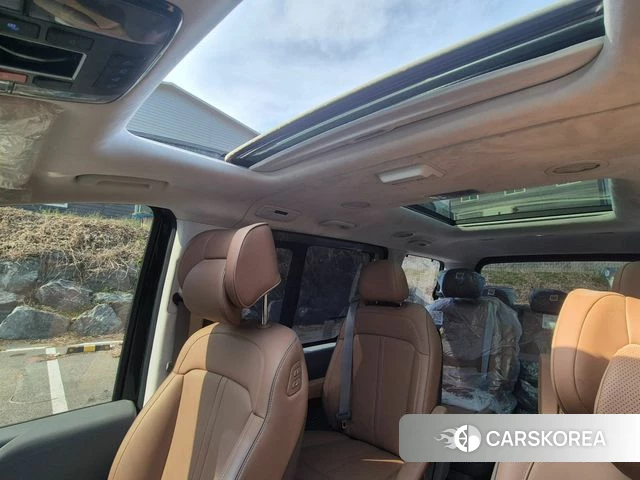 Hyundai Staria 2024 Черный из Кореи, фото 6