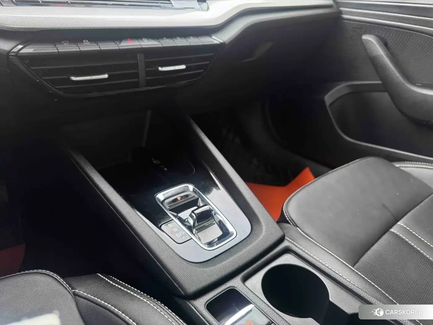 Skoda Octavia 2023 Белый из Китая, фото 6