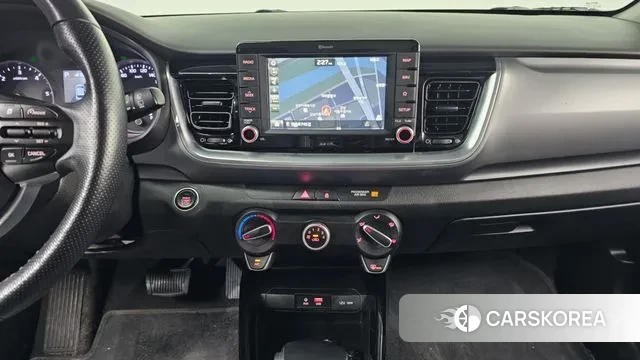 Kia Stonic 2018 Белый из Кореи, фото 6