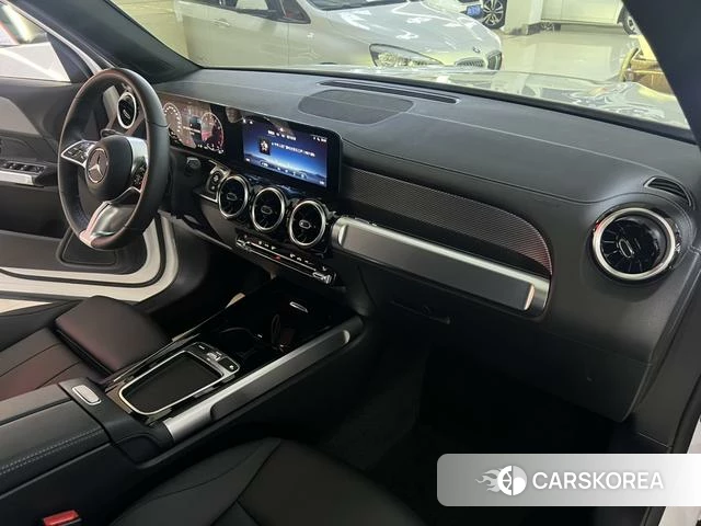 Mercedes-Benz GLB 2024 Белый из Китая, фото 6