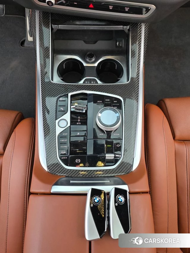 BMW X7 (G07) 2025 Цвет тростника из Кореи, фото 6