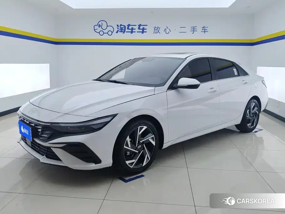 Hyundai Elantra 2026 Белый из Китая, фото 6