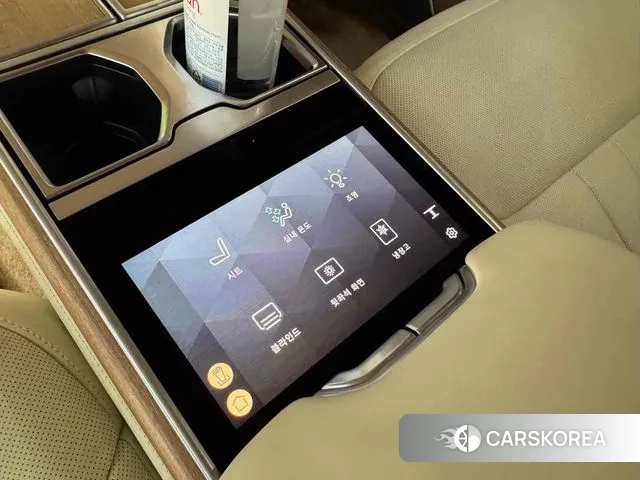 Land Rover Range Rover 5th Generation 2023 Золотой из Кореи, фото 6