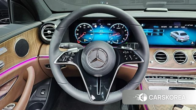 Mercedes-Benz E-Class W213 2023 Черный из Кореи, фото 6
