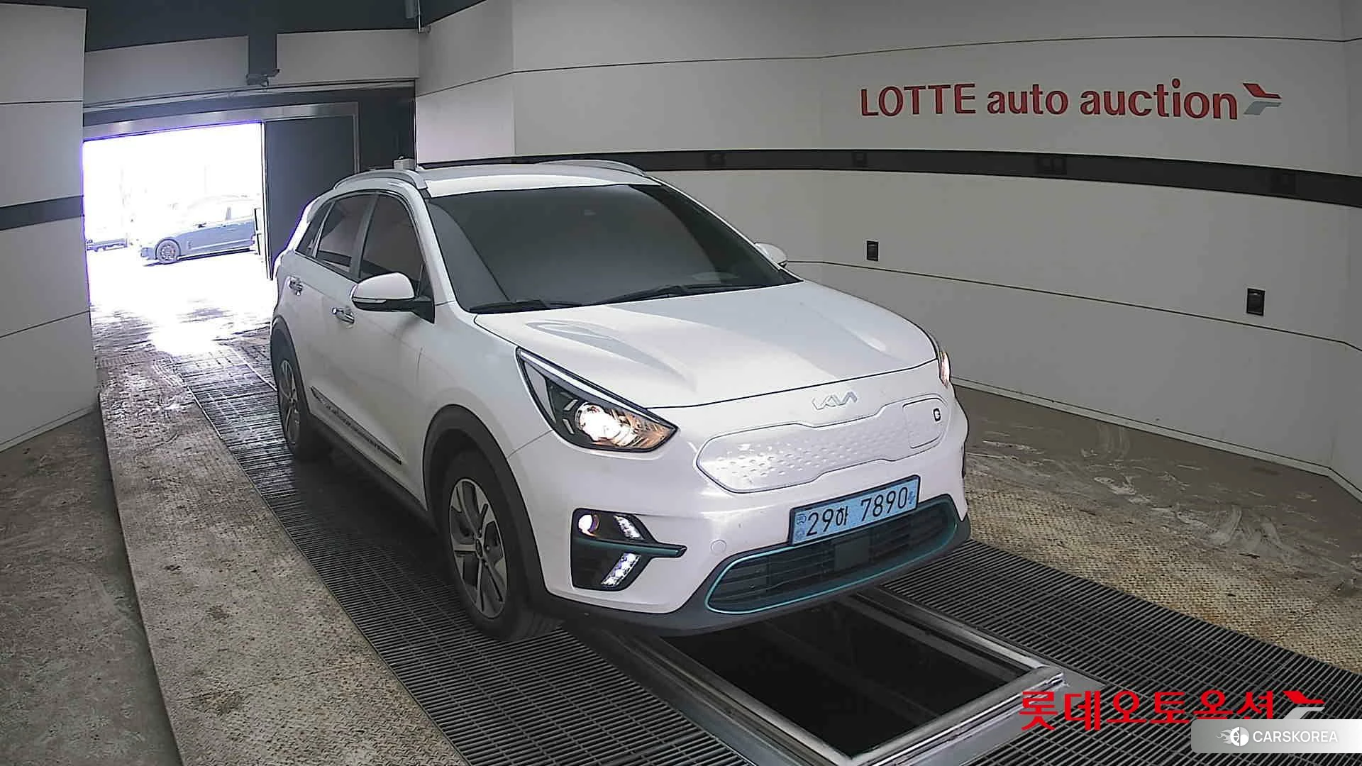 Kia Niro EV 2022 Snow White Pearl (optional) из Кореи, фото 6