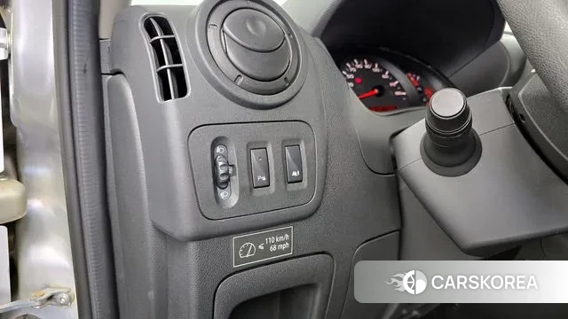 Renault Korea (Samsung) Master 2019 Серебристо-серый из Кореи, фото 6