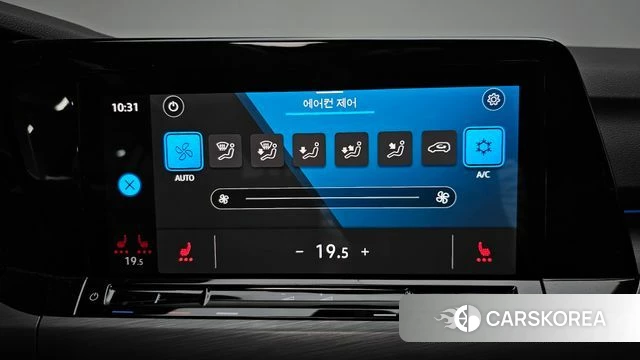 Volkswagen Golf 8th Generation 2023 Белый из Кореи, фото 6