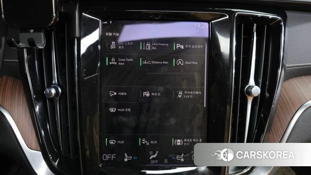 Volvo S60 3rd generation 2021 Белый из Кореи, фото 6