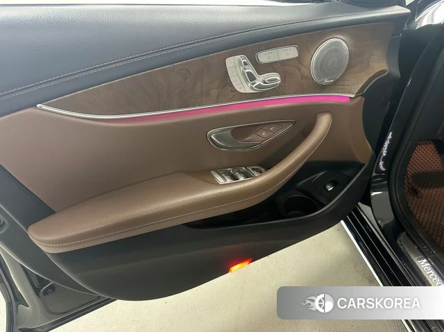 Mercedes-Benz E-Class W213 2021 Серый из Кореи, фото 6