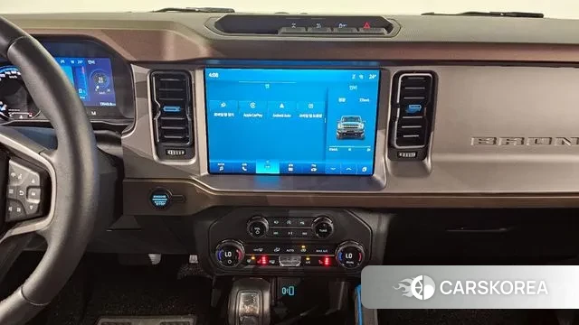 Ford Bronco 6th Generation 2023 Цвет галактики из Кореи, фото 6