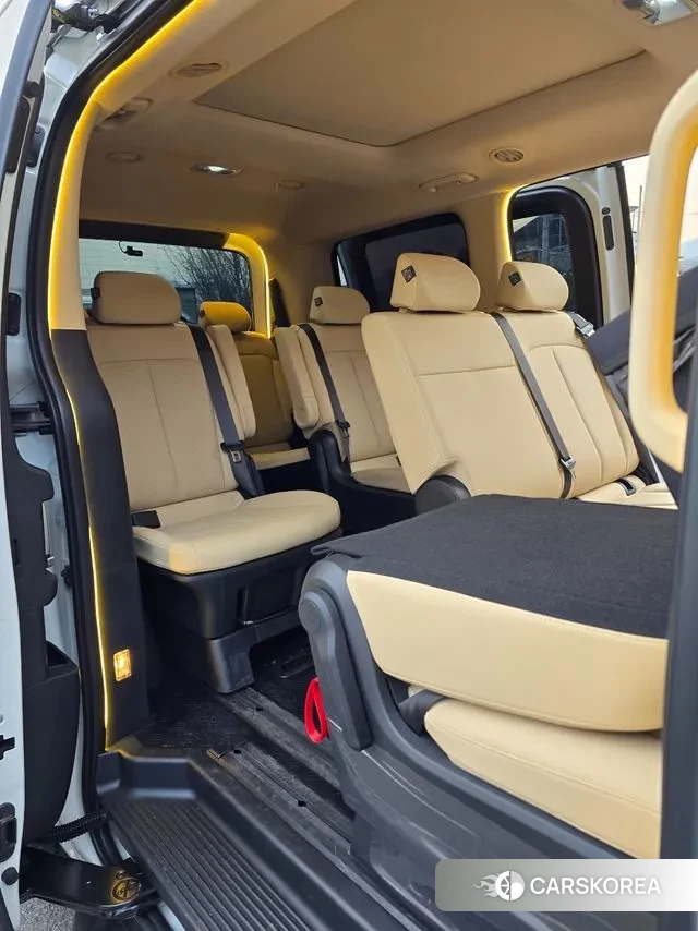 Hyundai Staria 2025 Белый из Кореи, фото 6