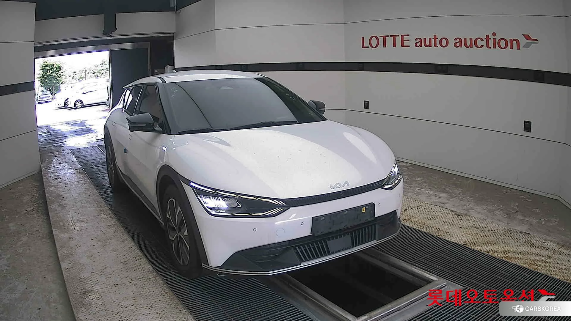 Kia EV6 2022 Белый из Кореи, фото 6
