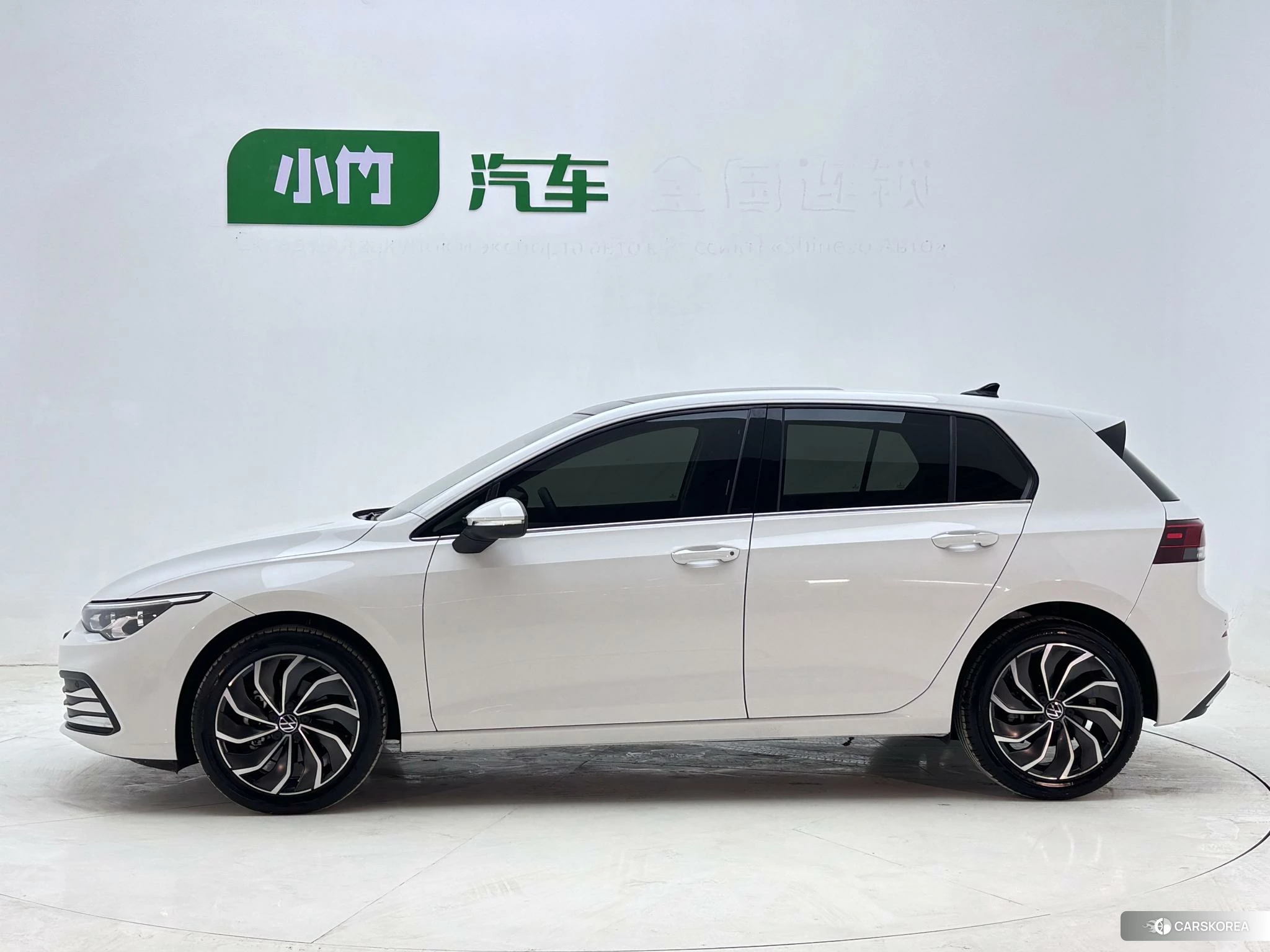 Volkswagen Golf 2022 Белый из Китая, фото 6