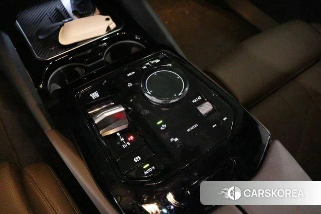 BMW 5 Series (G60) 2023 Черный из Кореи, фото 6