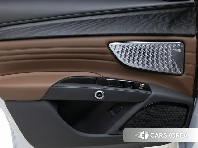 Maserati Grecale 2024 Светло-серебряный цвет из Кореи, фото 6