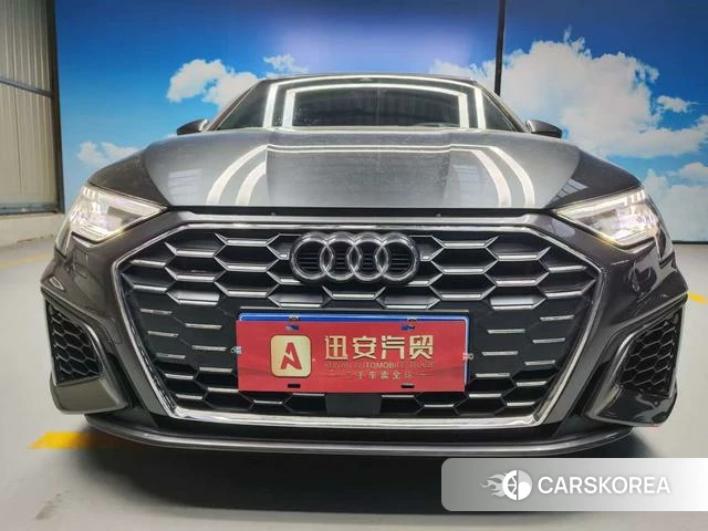 Audi A3 2022 Серебристо-серый из Китая, фото 6