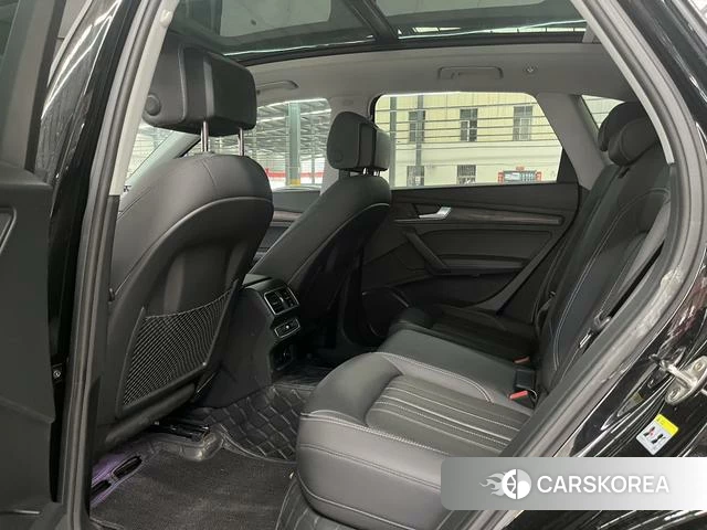 Audi Q5L 2022 Черный из Китая, фото 6