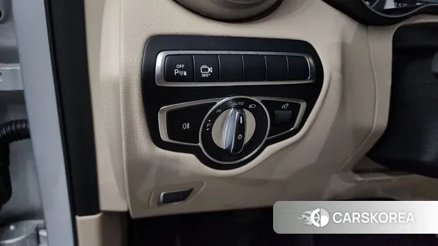 Mercedes-Benz GLC-Class X253 2019 Серебряный из Кореи, фото 6