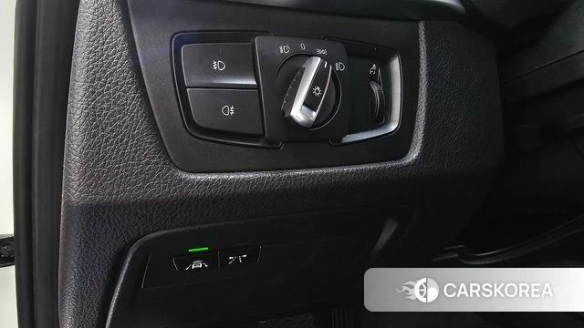 BMW 3 Series (F30) 2018 Белый из Кореи, фото 6