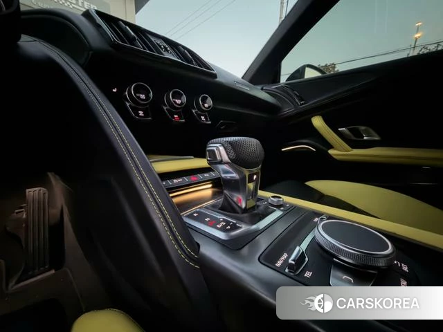 Audi R8 2020 Желтый из Китая, фото 6