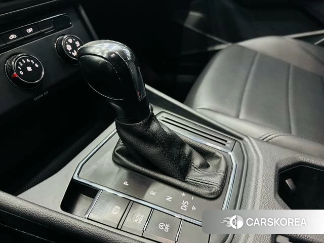 Volkswagen Lavida 2022 Черный из Китая, фото 6