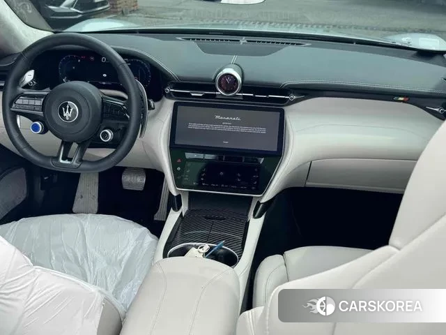 Maserati Grancabrio 2nd Generation 2024 Белый из Кореи, фото 6