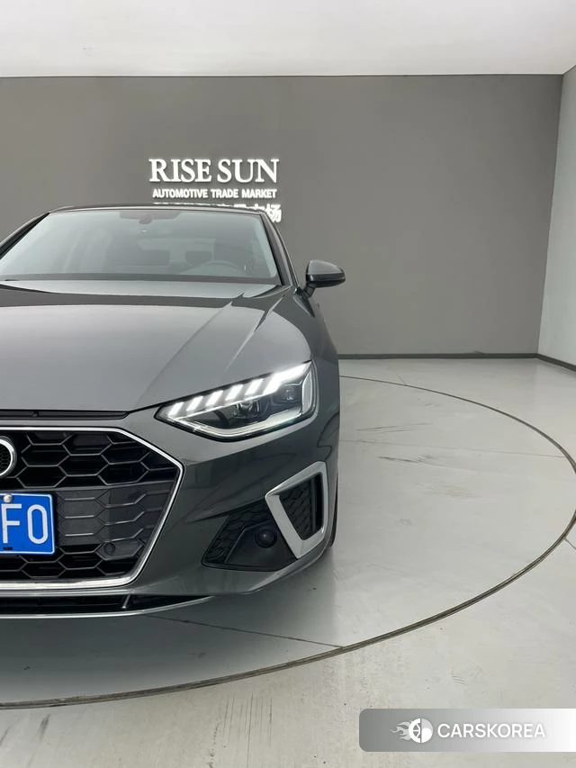 Audi A4L 2021 Темно-серый из Китая, фото 6
