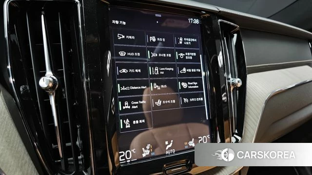 Volvo XC60 second Generation 2019 Серебристо-серый из Кореи, фото 6