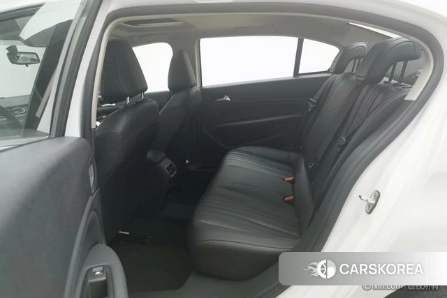 Peugeot 408 2020 Белый из Китая, фото 6