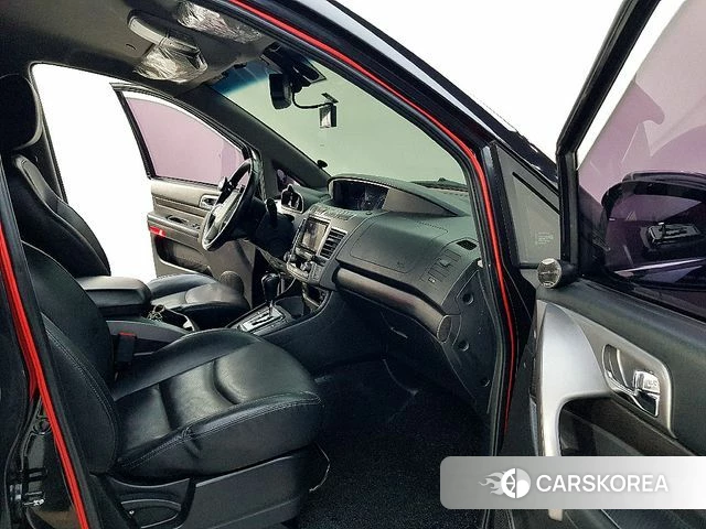 Ssangyong Korando Turismo 2018 Черный из Кореи, фото 6