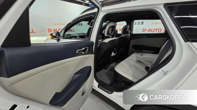 Kia The New Sportage 5th Generation Hybrid 2024 Белый из Кореи, фото 6