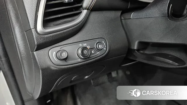 Chevrolet (GM Daewoo) The New Trax 2021 Белый из Кореи, фото 6