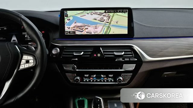 BMW 5 Series (G30) 2023 Серый из Кореи, фото 6