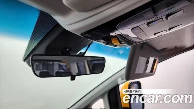 Hyundai Staria 2022 Желтый из Кореи, фото 6