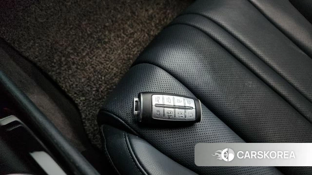 Genesis Electrified G80 (RG3) 2022 Синий из Кореи, фото 6