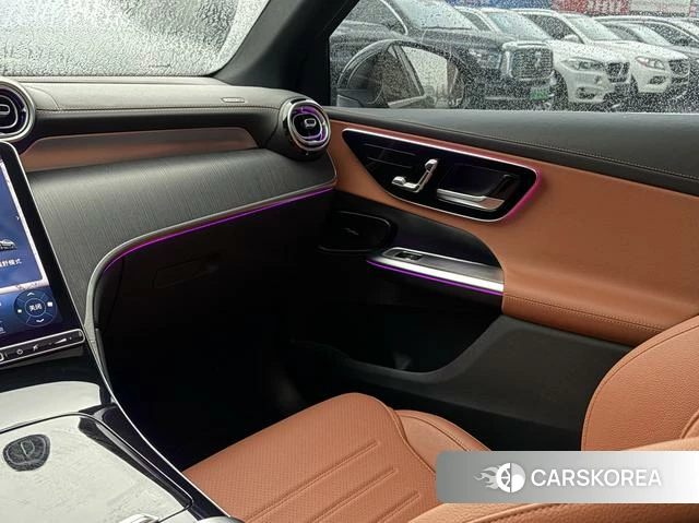 Mercedes-Benz GLC 2024 Черный из Китая, фото 6