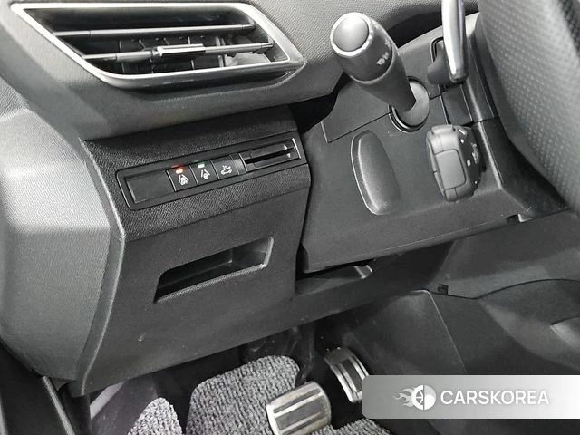 Peugeot 5008 second generation 2023 Черный из Кореи, фото 6