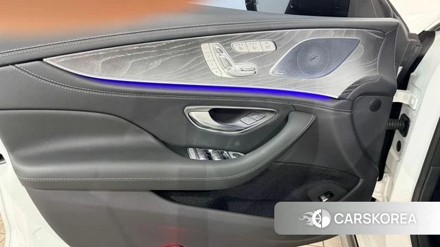 Mercedes-Benz AMG GT 2023 Белый из Кореи, фото 6