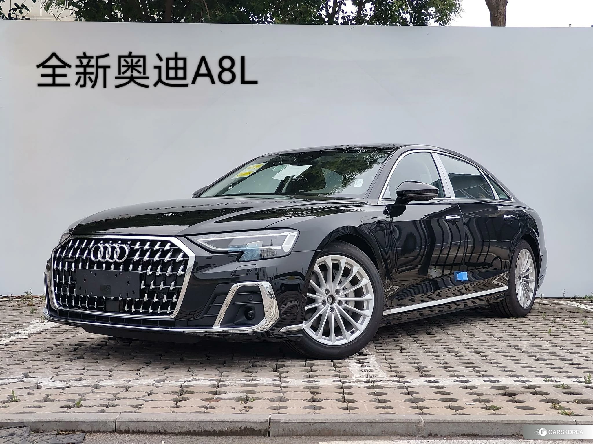 Audi A8 2024 Черный из Китая, фото 6