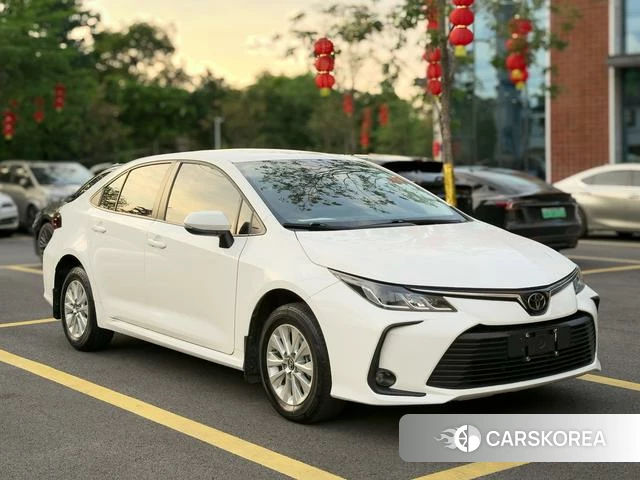 Toyota Corolla 2022 Белый из Китая, фото 6