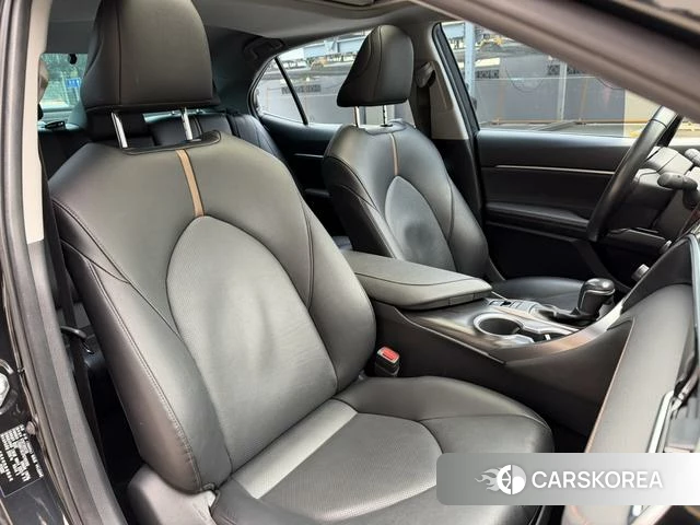 Toyota Camry 2023 Черный из Китая, фото 6