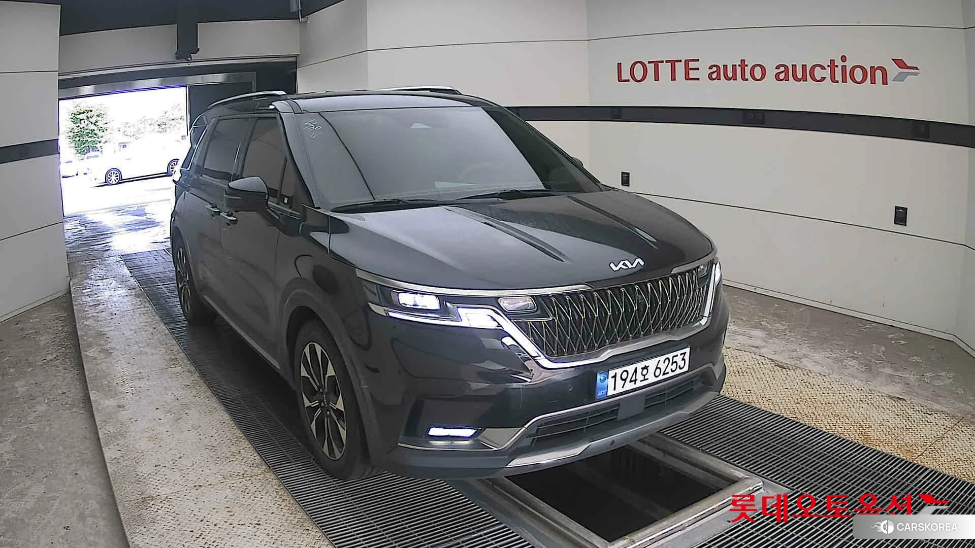 Kia Carnival 2023 Черный из Кореи, фото 6