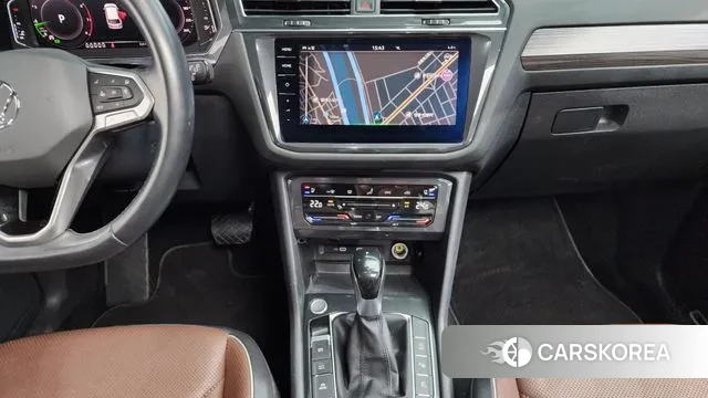 Volkswagen Tiguan Allspace 2022 Белый из Кореи, фото 6